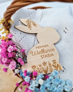 Tabliczka do zdjęć Pierwsza Wielkanoc + imię 