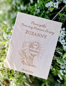 Pudełko pamiątkowe na Biblię 